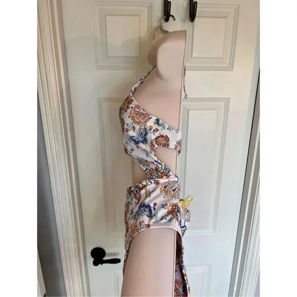Unbranded Women’s Medium Floral Plunge Cutout Swimsuit Swim Wear One Piece - Picture 3 of 9